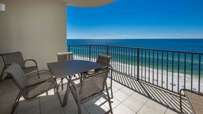 Outdoor dining - Phoenix West 1405 3 Bedroom Condo (Orange Beach)