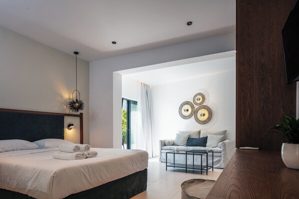 Junior Suite, Balcony, Garden View