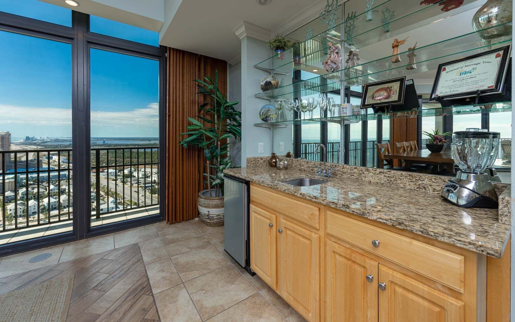 Condo, 4 quartos | Parte interna