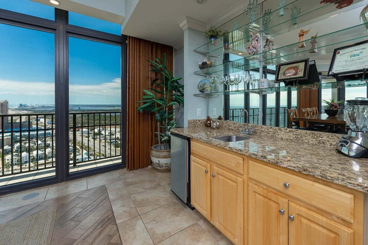 Condo, 4 Bedrooms | Interior