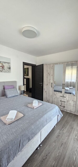 Appartement Classique, vue piscine