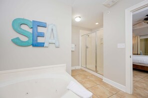 Condo, 3 Bedrooms | Bathroom - The Oasis 2204 Formerly Phoenix West Ii 2204 3 Bedroom Condo (Orange Beach)