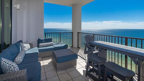 Condo, 3 Bedrooms | Outdoor dining - The Oasis 1607 Formerly Phoenix West Ii 1607 3 Bedroom Condo (Orange Beach)