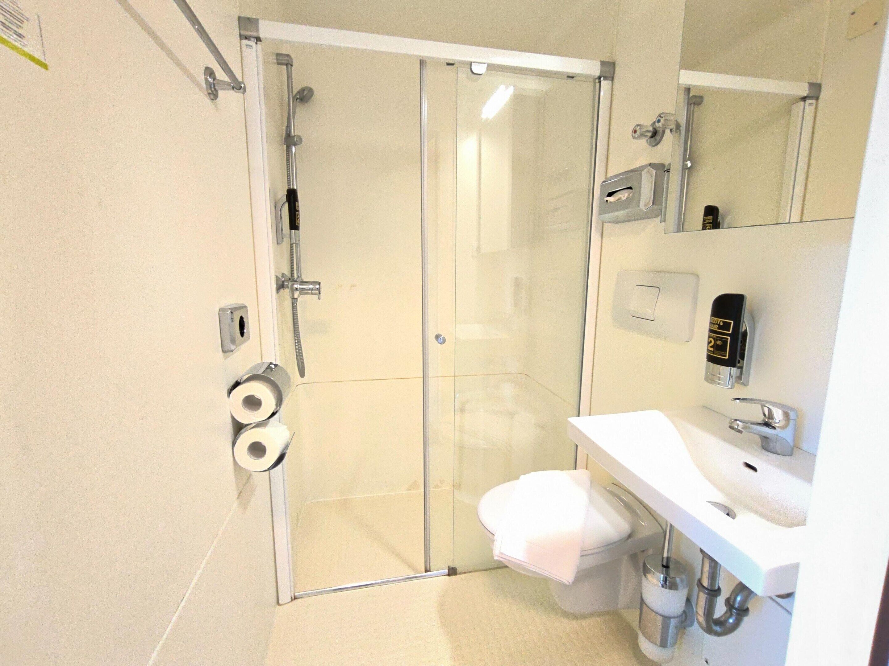 Apartment | Bathroom