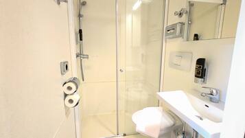 Apartment | Bathroom