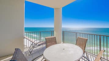 Condo, 3 Bedrooms | Outdoor dining