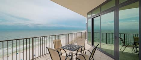 Condo, 3 habitaciones | Restaurante al aire libre