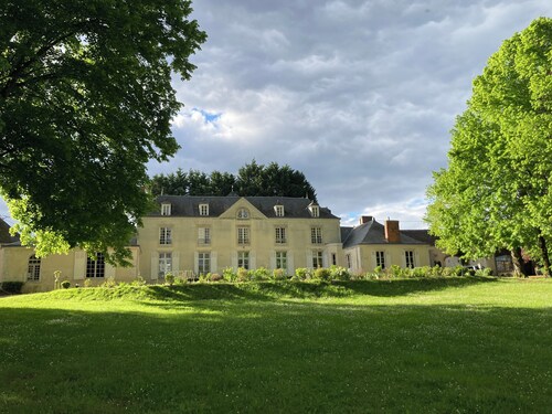 Chateau à 20 min du circuit des 24H