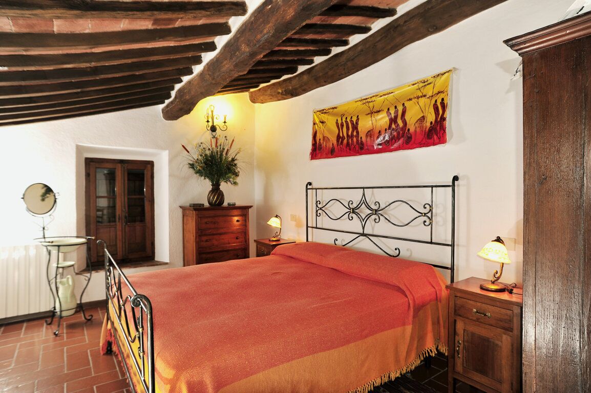 Classic Apartment, Hill View