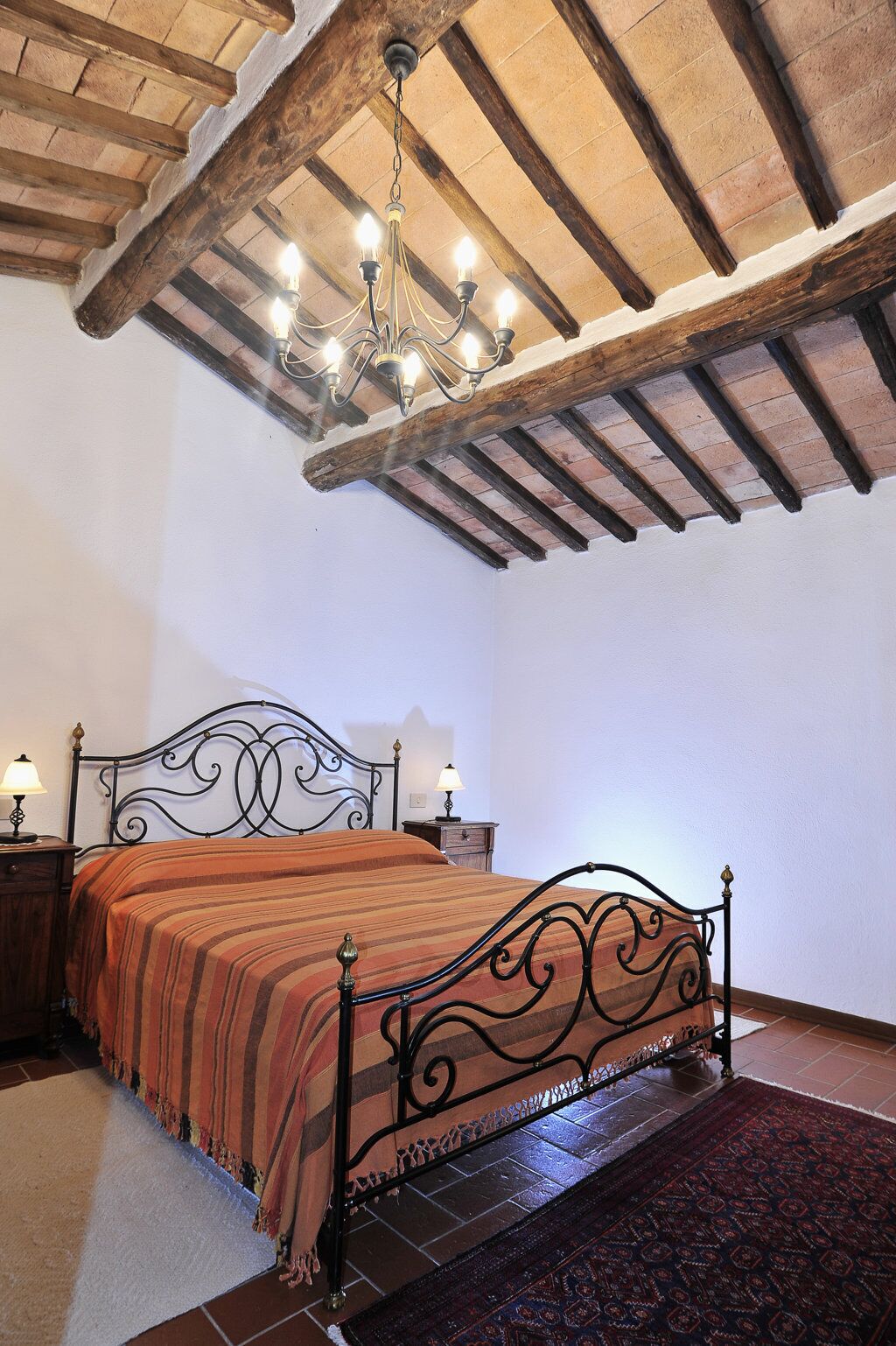 Klassiek appartement, uitzicht op heuvels