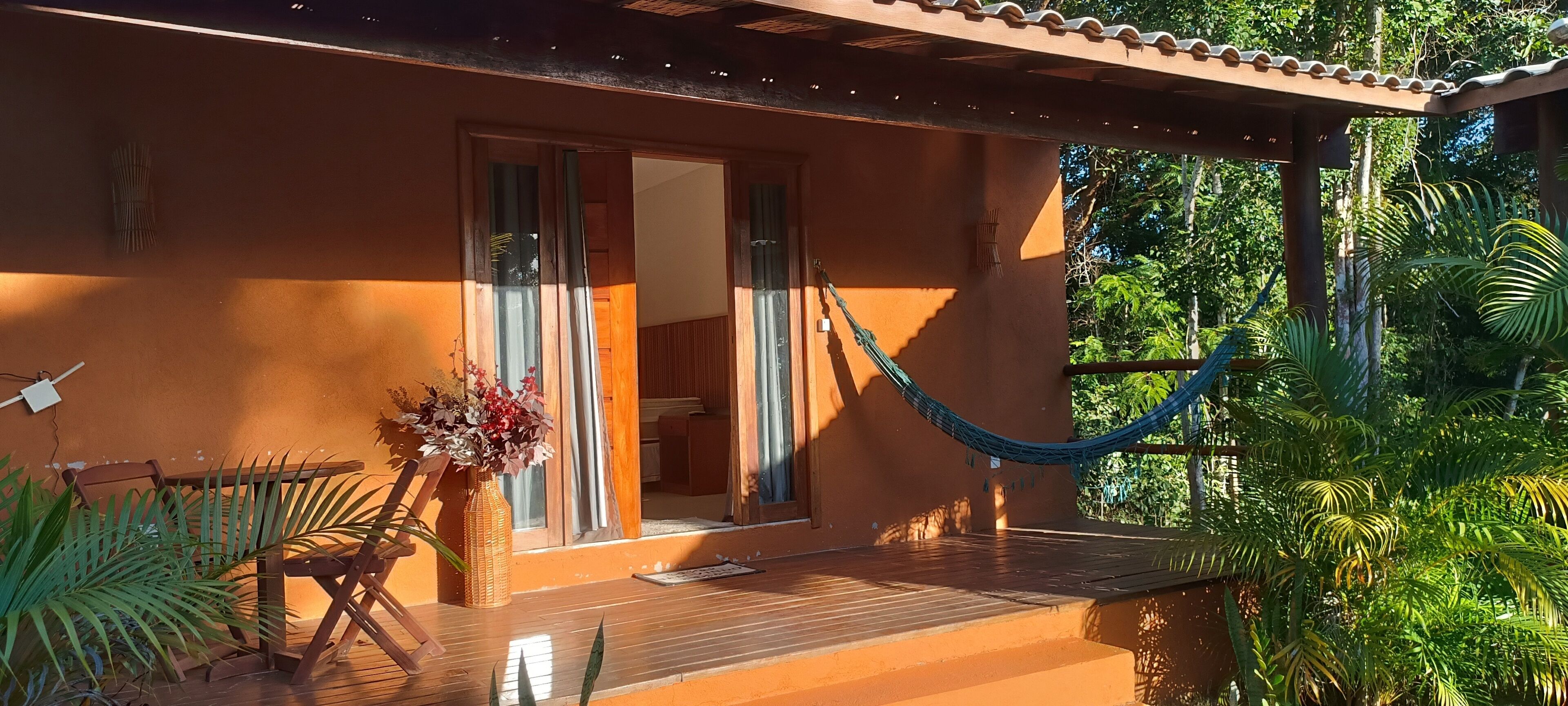 Stuga Comfort - 1 sovrum - utsikt mot trädgården | Lanai