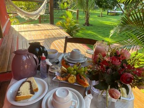 Desayuno a la carta gratuito y diario