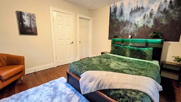 5 bedrooms, iron/ironing board, free WiFi, bed sheets