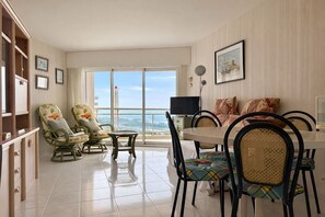 Dining - Apartment near the ocean for 4 people (Les Sables-d´Olonne)