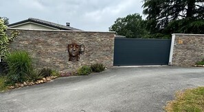 Property grounds - Villa Spa au coeur des vignes, piscine, sauna, jacuzzi, salle de sport et jardin (Tarnès)