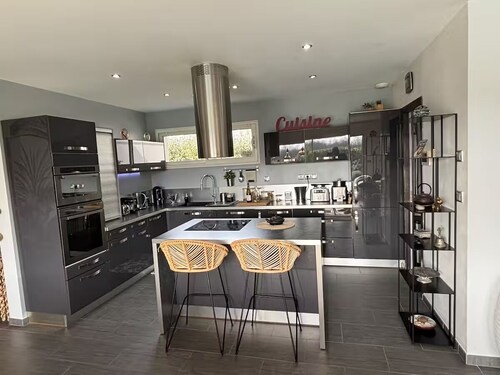 Villa Spa au coeur des vignes, piscine, sauna, jacuzzi, salle de sport et jardin