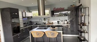 Villa Spa au coeur des vignes, piscine, sauna, jacuzzi, salle de sport et jardin