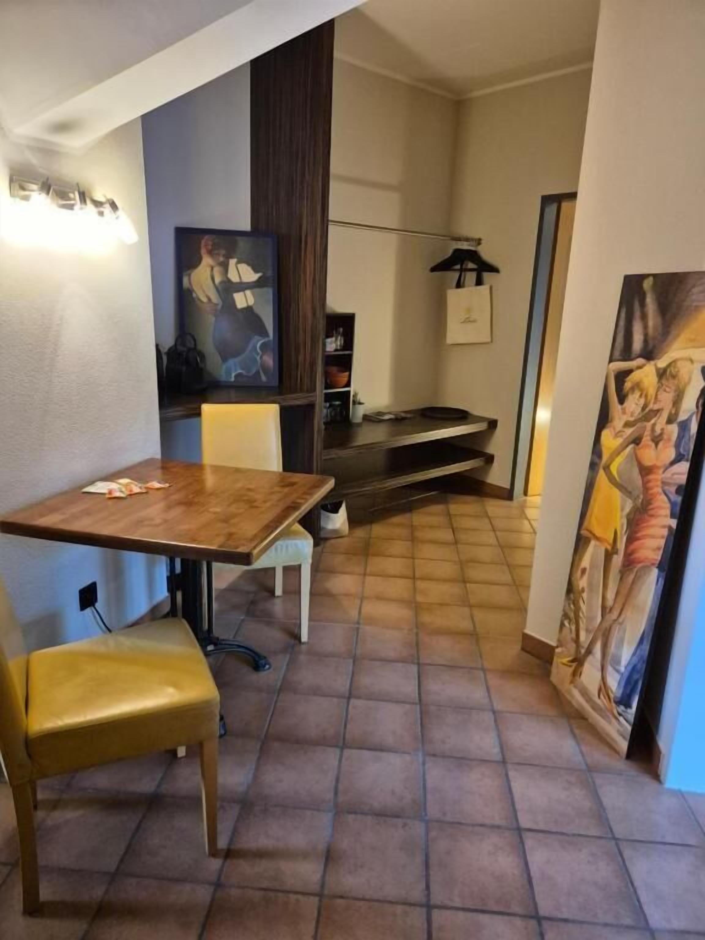 Apartment, 2 Schlafzimmer, Balkon, Blick auf den Innenhof | Innenbereich