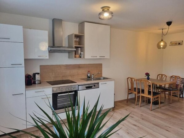 Apartment, 2 Queen Beds, Balcony | Private kitchen - Lindengut (Natternbach)