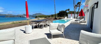Brand New Beachfront 2-bedroom villa at Cades Bay, Chrishi Beach Club, Nevis