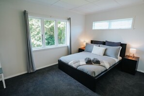 3 Schlafzimmer, Schreibtisch, Reisekinderbett, kostenloses WLAN