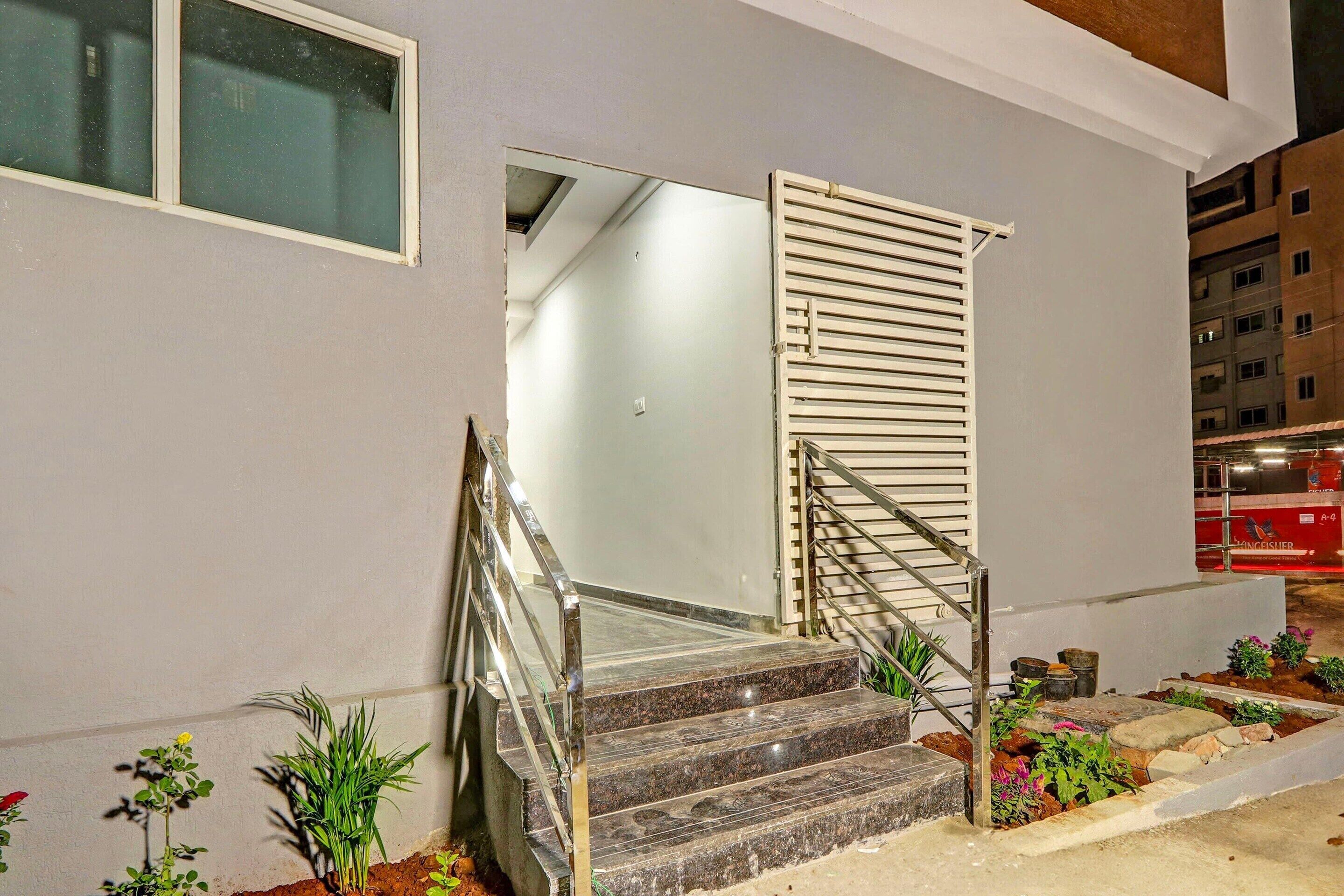 House | Reception