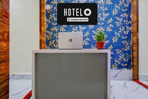 House | Reception - Hotel O Thergoan Formerly P1 Staycation (Pune)
