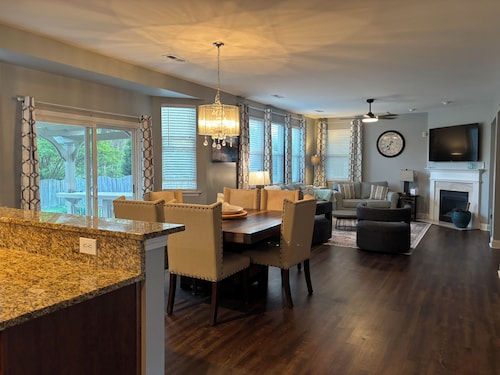 Spacious 5-BR Retreat in Simpsonville, SC – Perfect for Gatherings & Getaways