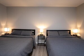 Classic Quadruple Room - CK Motel (Chatham)