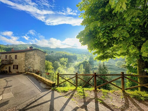 Historical suite for writers and hikers