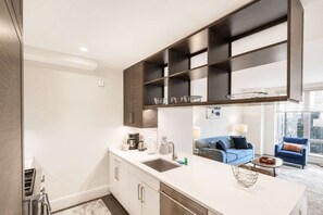 Interior - Luxury Apt with Gym & Pool (New York, NY)