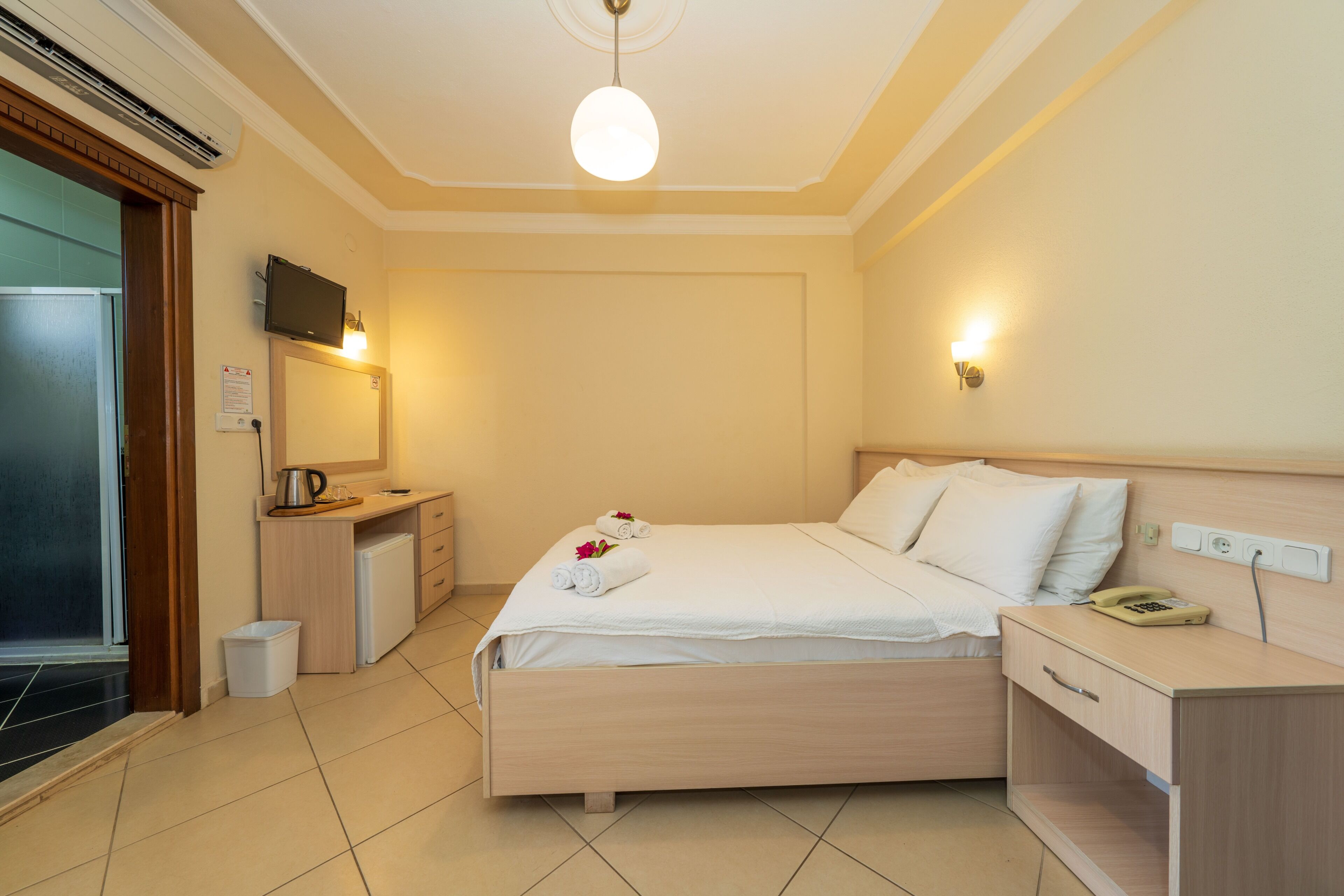 豪華雙人房, 非吸煙房, 山景