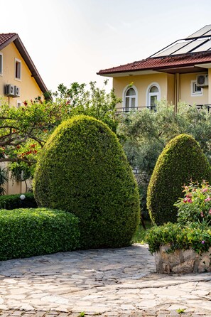 Property grounds - Gokcen Hotel & Aparments (Fethiye)