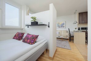 Bügeleisen/Bügelbrett, Reisekinderbett, WLAN, Bettwäsche