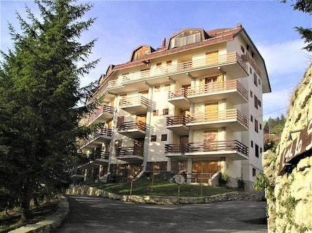 Exterior. Babi’s Wooden Cottage – Prato Nevoso