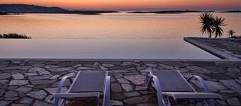 Seafront Villa Elia -Island Living-