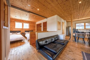 Room - Ski base near Hakuba Echoland with BBQ available. (Hakuba Village)