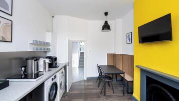 Coffee/tea maker, microwave, oven, stovetop