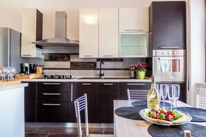 Private kitchen - A casa di Marco Guesthouse - Ciampino Apt and station for Rome (Marino)