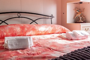 2 bedrooms, free WiFi - A casa di Marco Guesthouse - Ciampino Apt and station for Rome (Marino)