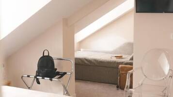 Blackout curtains, free WiFi, wheelchair access