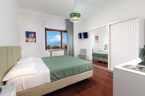 3 bedrooms, in-room safe, iron/ironing board, free WiFi - Estate4home - Casa Marelia (Sorrento)
