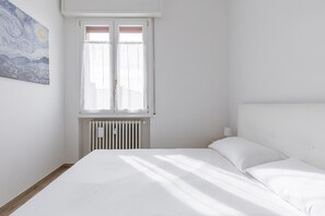 House - Menganti White Apartment by Wonderful Italy (Bologna)