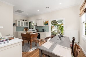 Dining - Cherry Cottage Bowral (Bowral)