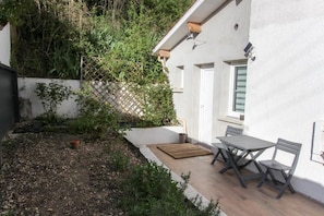 Comfort Double Room, Patio, Garden View | Outdoor dining