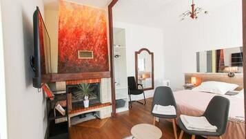 Superior Room, Balcony, Garden View