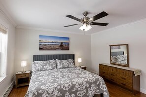 5 habitaciones, tabla de planchar con plancha, wifi y ropa de cama 