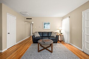 Living area - Shiloh Retreat: A Restful Escape in Grand Junction (Grand Junction)