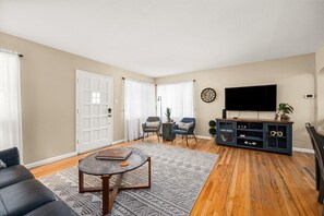 Living area - Shiloh Retreat: A Restful Escape in Grand Junction (Grand Junction)