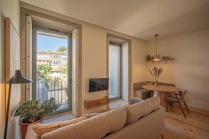 Living area - Deluxe Suite (Garden View) (Porto)